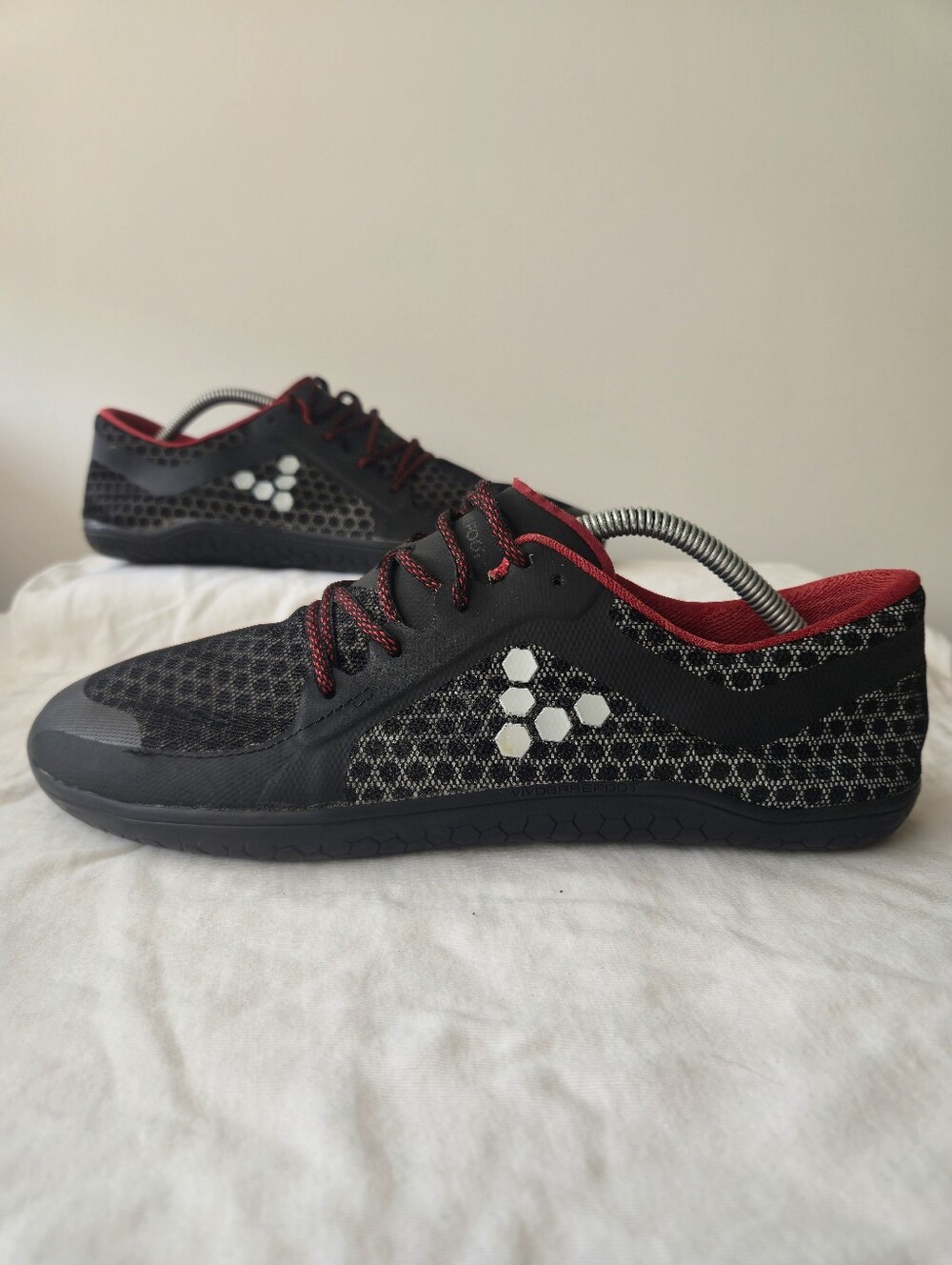 Vivobarefoot Primus HI-Viz Mens Minimalist Running Shoes Black/Red Size 44/US 11